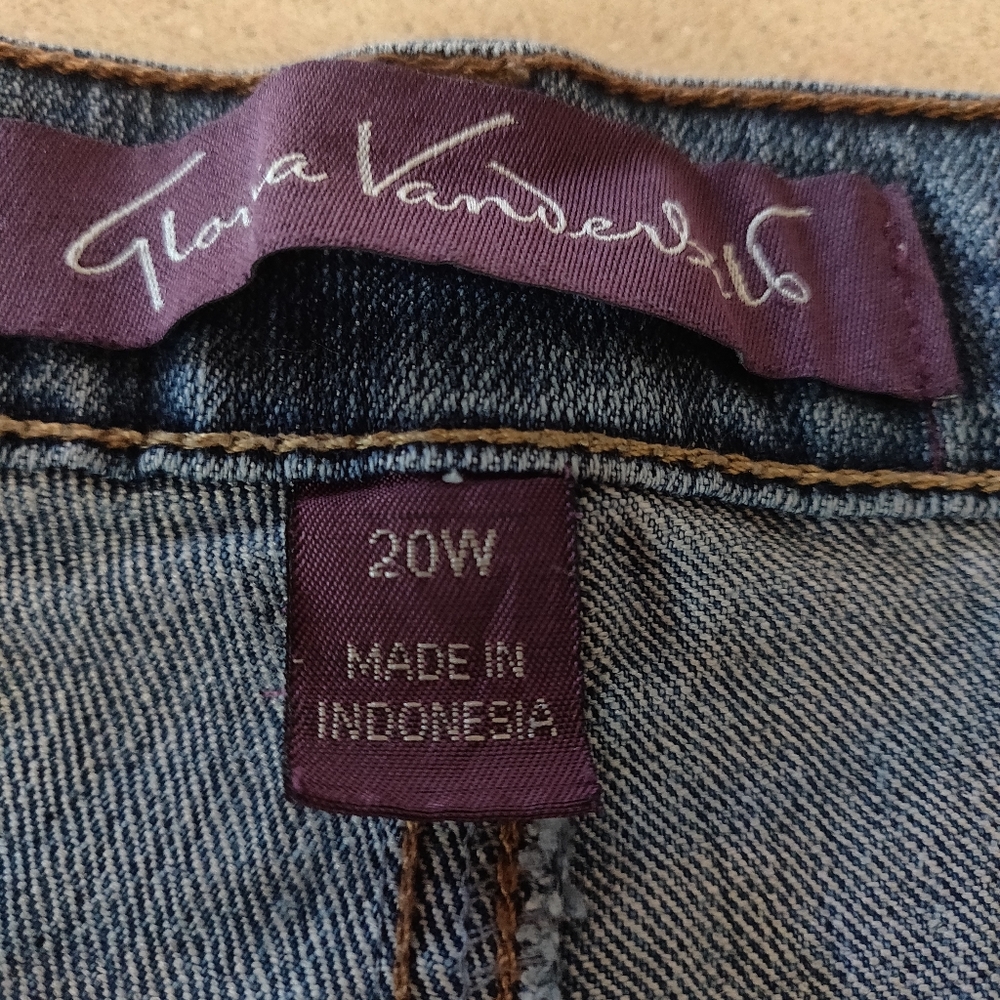 Jean capris size 20